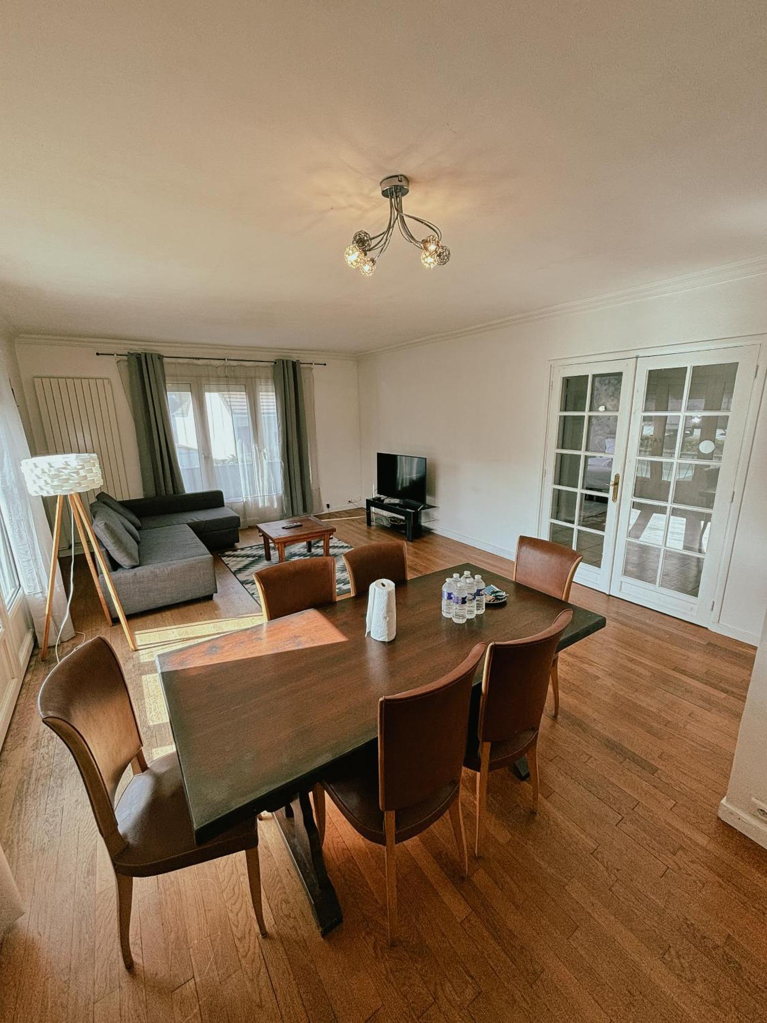 Duplex Avec Jardin - Proche Paris - Disneyland - Rer - Нуази-ле-Гран Экстерьер фото