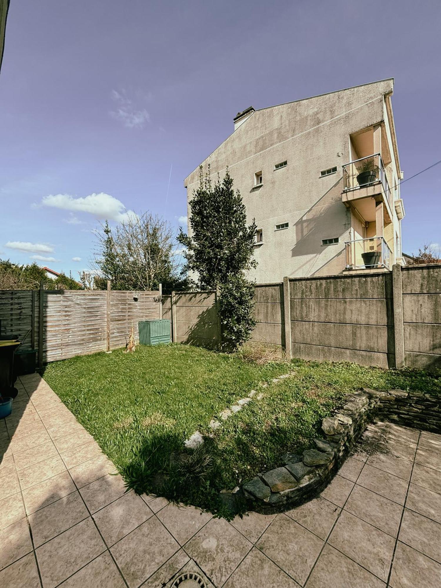 Duplex Avec Jardin - Proche Paris - Disneyland - Rer - Нуази-ле-Гран Экстерьер фото